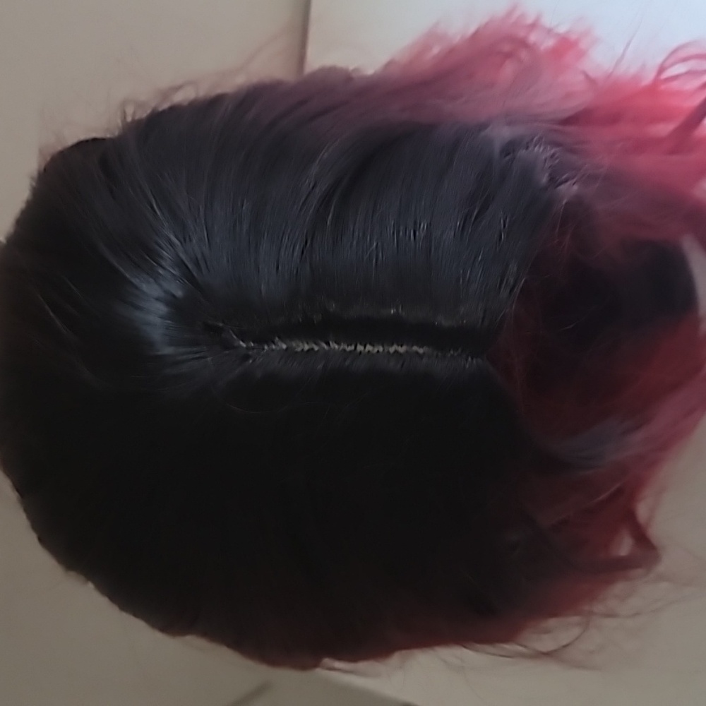 Wig - Picture 4 of 5